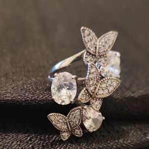 Elegant Silver Butterfly Ring